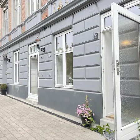Charming With Prime Location In Osterbro - On Ground Floor * Koppenhága